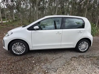 Volkswagen Up! 2016 - 7990 EUR, 152974 km - AUTO.MOTO.pt - 152974km - foto 43 de 71