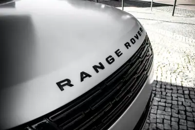 Land Rover Range Rover Sport 2023 - 83990 EUR, 131215 km - AUTO.MOTO.pt - 131215km - foto 9 de 46