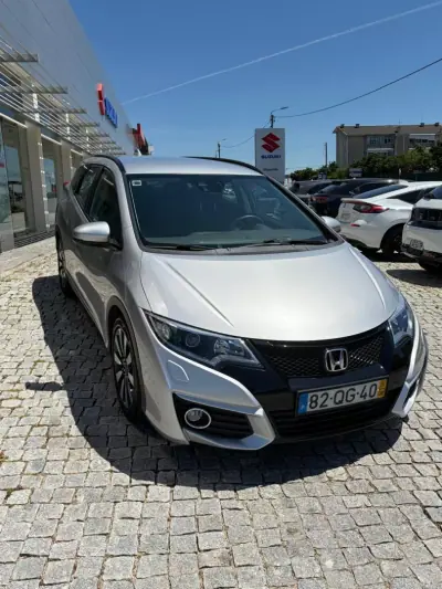 Honda Civic Tourer 2015 - 12900 EUR, 125000 km - AUTO.MOTO.pt - 125000km - foto 3 de 19