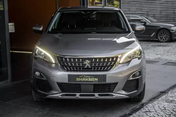 Peugeot 3008 2018 - 16890 EUR, 127901 km - AUTO.MOTO.pt - 127901km - foto 2 de 43