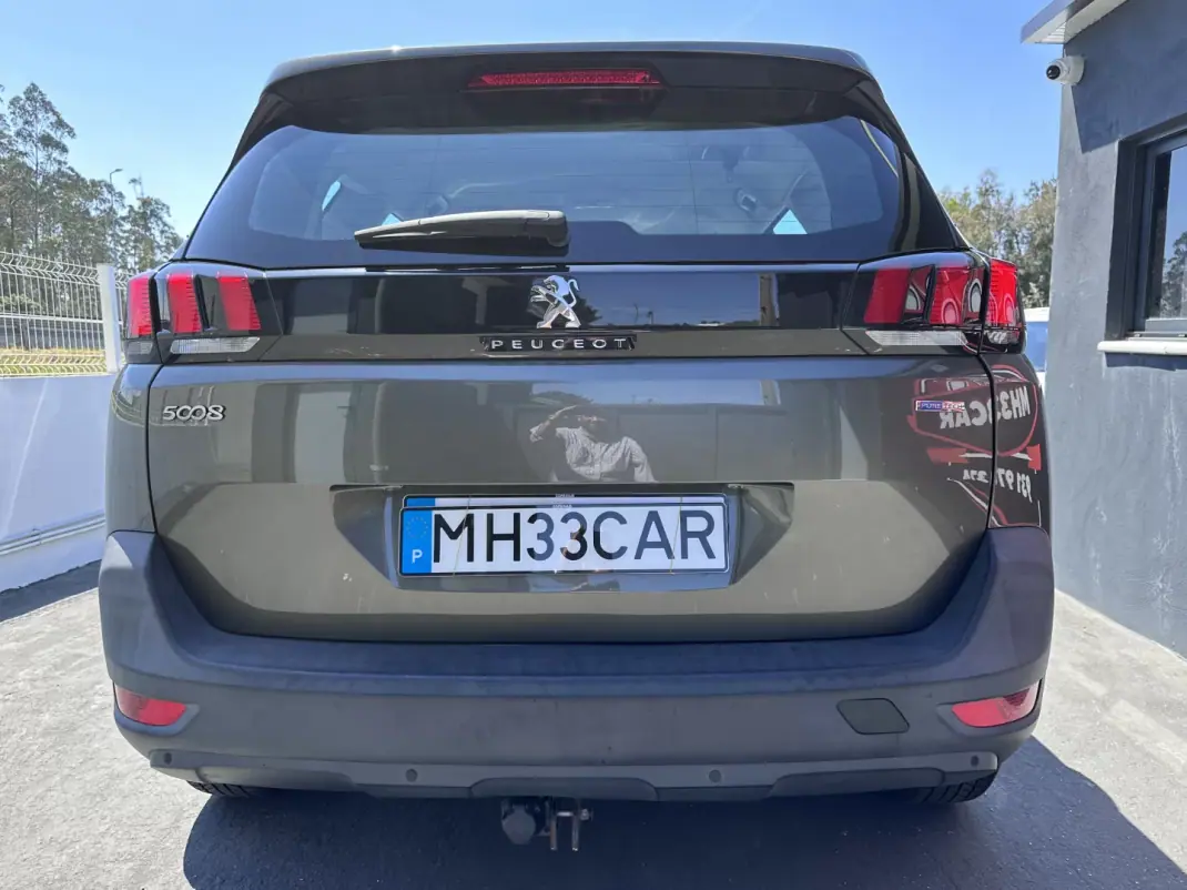 Peugeot 5008 2017 - 13900 EUR, 200000 km - AUTO.MOTO.pt - 200000km - foto 8 de 49
