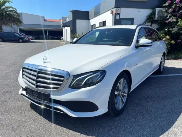 Mercedes-Benz CLE 200 2019 - 45500 EUR, 62253 km - AUTO.MOTO.pt - 62253km - foto 6 de 25