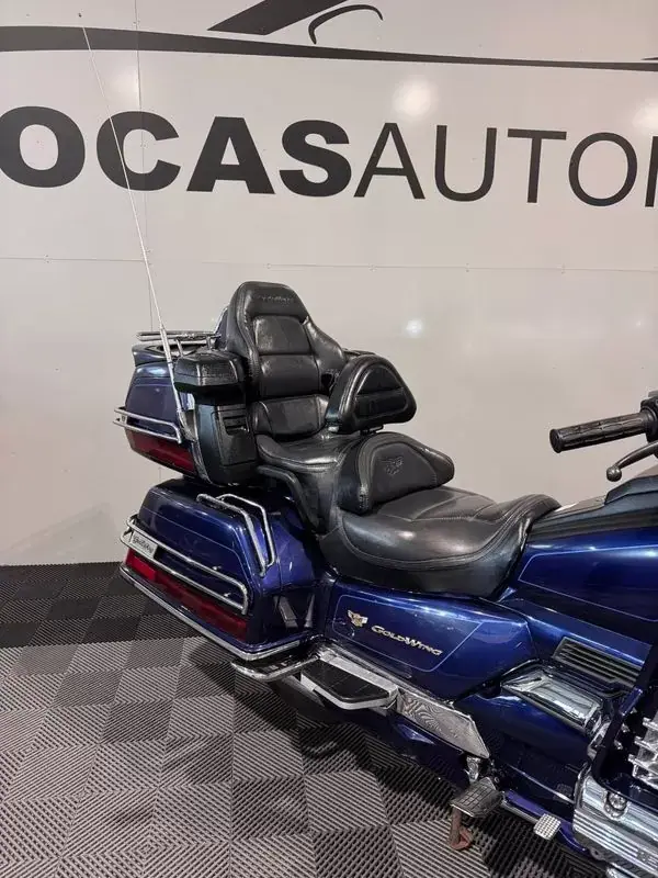 Honda Gold Wing 2000 - 8750 EUR, 84000 km - AUTO.MOTO.pt - 84000km - foto 7 de 28