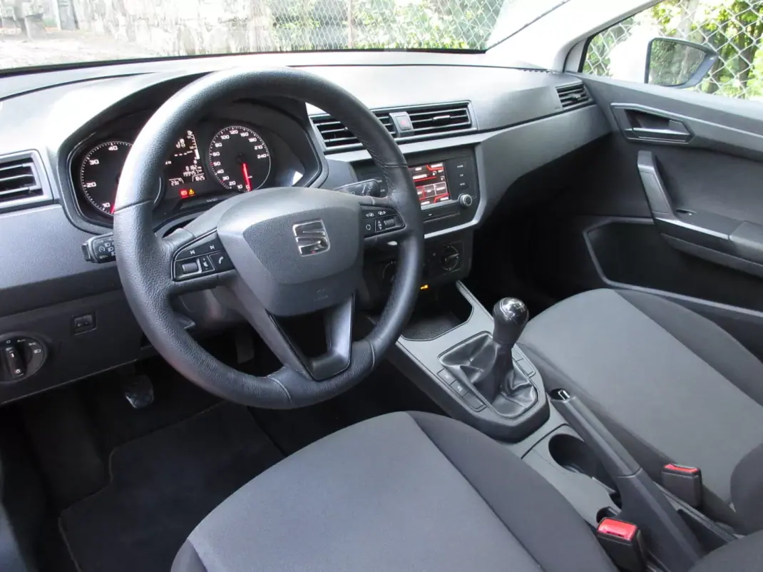 SEAT Ibiza 2018 - 10990 EUR, 195000 km - 195000km - foto 19 de 37