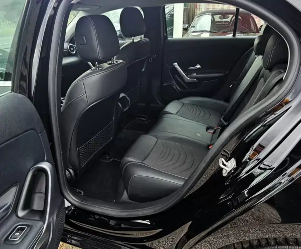 Mercedes-Benz A 250e 2023 - 31500 EUR, 70000 km - AUTO.MOTO.pt - 70000km - foto 18 de 24