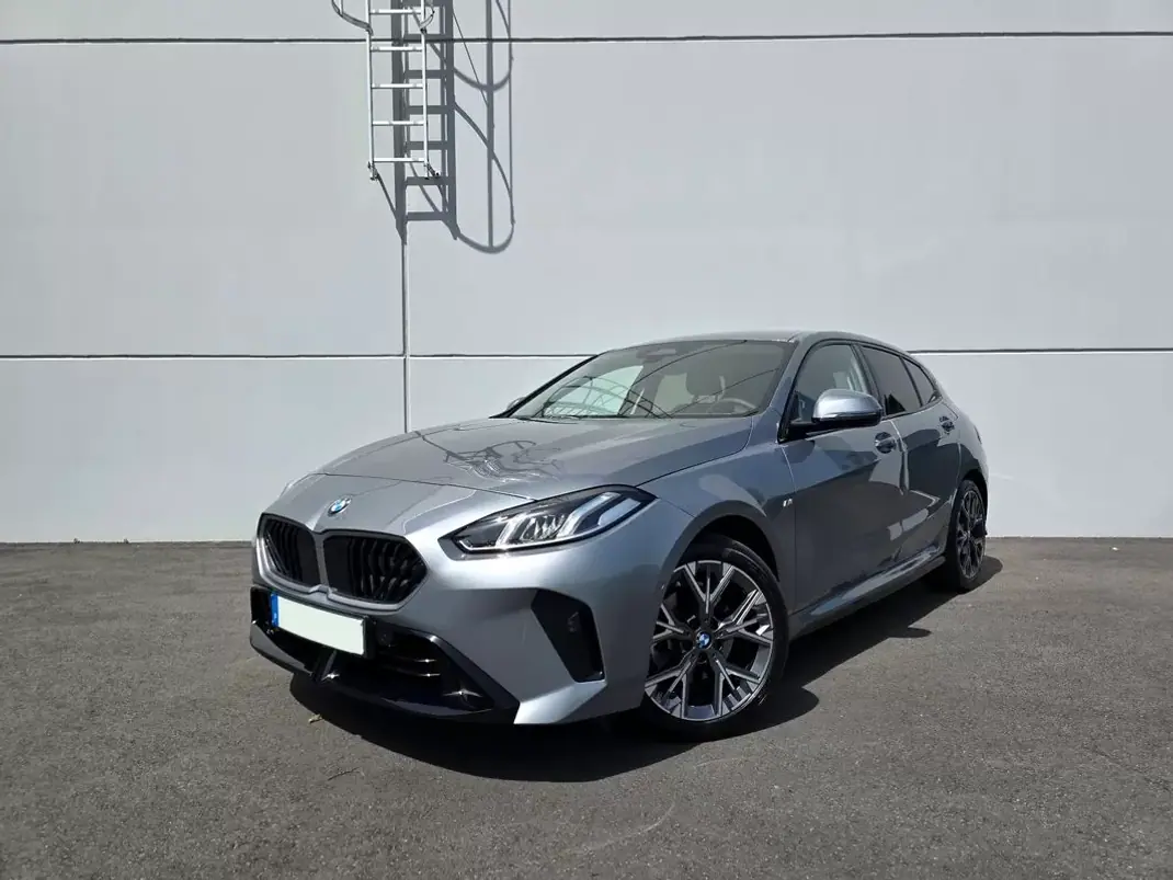 BMW 116 2025 - 30500 EUR, 14400 km - AUTO.MOTO.pt - 14400km - foto 1 de 39