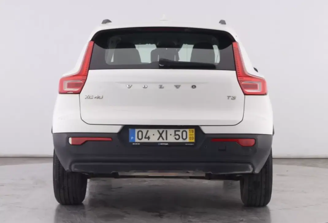 Volvo XC 40 2019 - 22000 EUR, 105021 km - AUTO.MOTO.pt - 105021km - foto 6 de 13