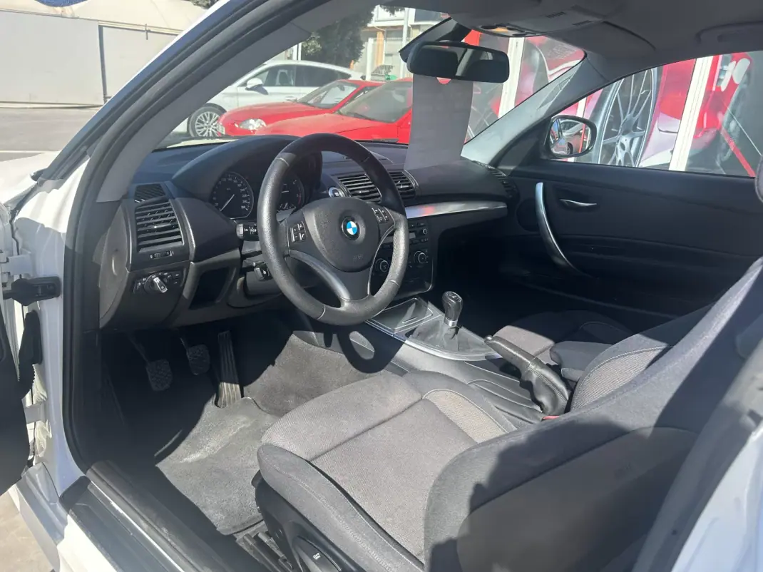 BMW 120 2011 - 14947 EUR, 123000 km - 123000km - foto 8 de 18