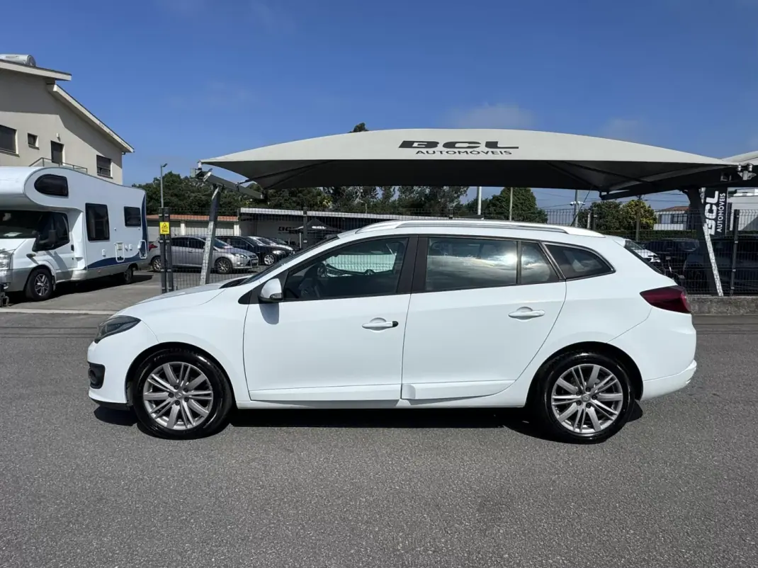 Renault Mégane Sport Tourer 2014 - 8990 EUR, 234000 km - 234000km - foto 4 de 32