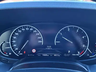 BMW 318 2019 - 28490 EUR, 74597 km - AUTO.MOTO.pt - 74597km - foto 12 de 18