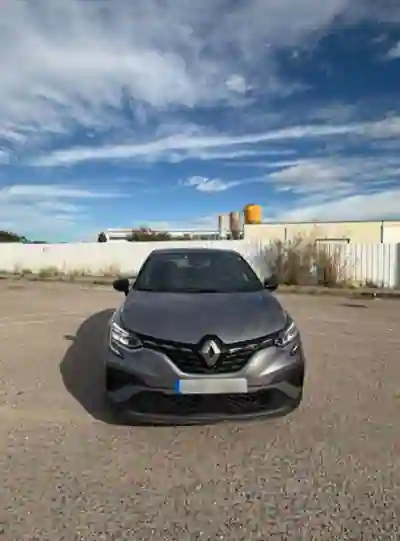 Renault Captur 2022 — foto 3 de 14