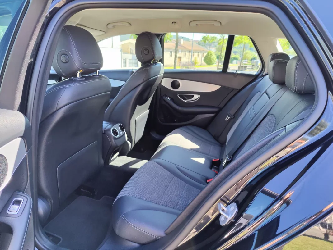 Mercedes-Benz C 180 2019 - 22950 EUR, 142123 km - AUTO.MOTO.pt - 142123km - foto 10 de 11