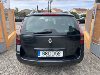 Renault Mégane Break 2007 - 4900 EUR, 141337 km - AUTO.MOTO.pt - 141337km - foto 11 de 19
