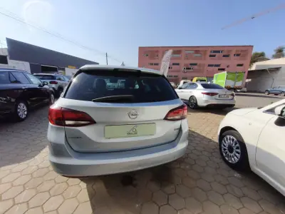 Opel Astra Sports Tourer 2016 - 9900 EUR, 204000 km - 204000km - foto 3 de 18