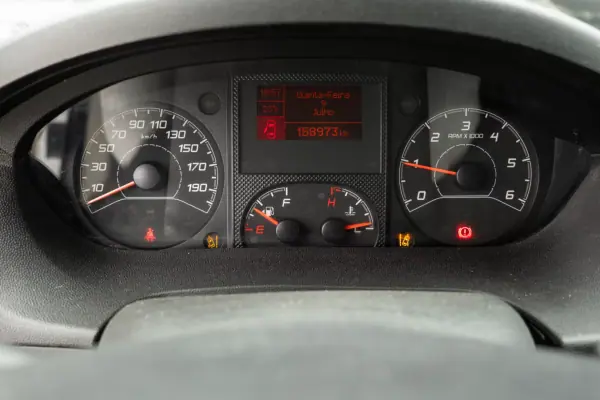 Peugeot Boxer 2021 - 17600 EUR, 158973 km - AUTO.MOTO.pt - 158973km - foto 17 de 22
