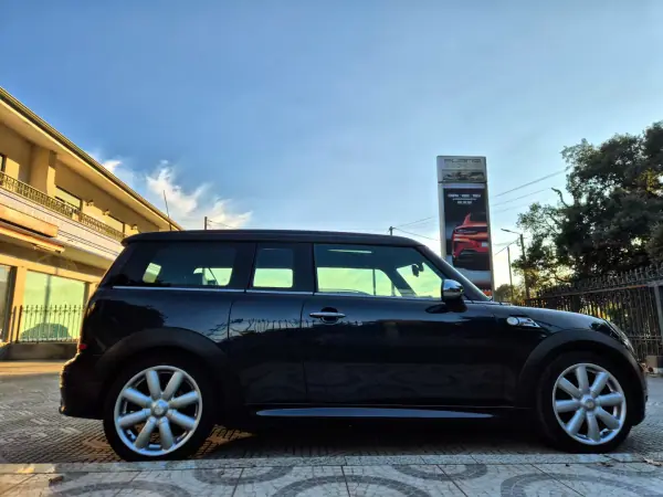 MINI Clubman 2009 - 8500 EUR, 195000 km - AUTO.MOTO.pt - 195000km - foto 16 de 18