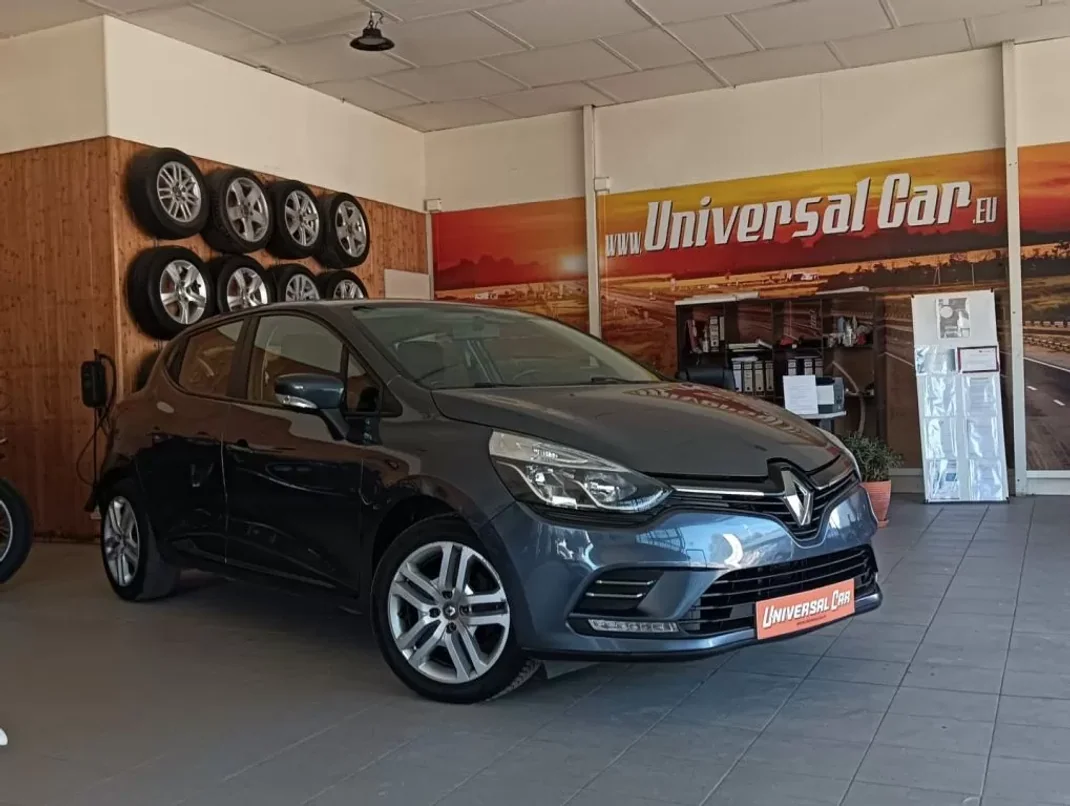 Renault Clio 2017 - 12900 EUR, 58000 km - AUTO.MOTO.pt - 58000km - foto 1 de 17