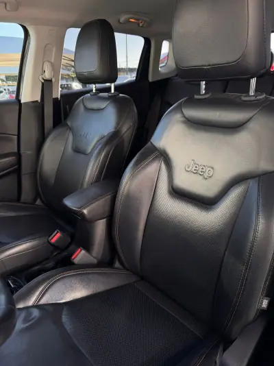 Jeep Compass 2018 - 17900 EUR, 52967 km - AUTO.MOTO.pt - 52967km - foto 11 de 32