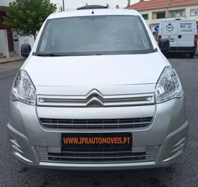 Citroën e-Berlingo 2020 - 8990 EUR, 22300 km - AUTO.MOTO.pt - 22300km - foto 2 de 14