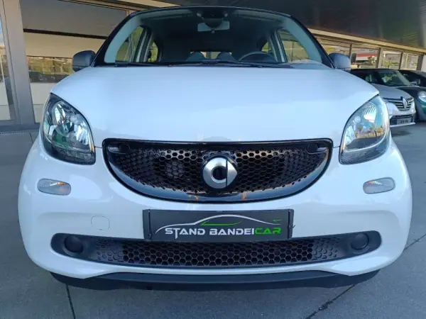 Smart ForFour 2016 - 9900 EUR, 66000 km - AUTO.MOTO.pt - 66000km - foto 22 de 25