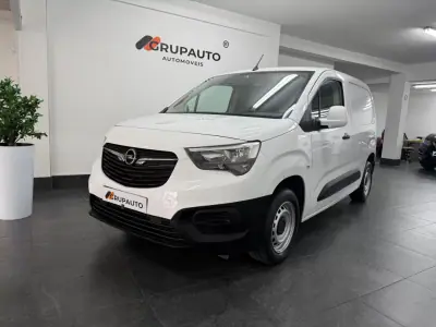 Opel COMBO 2019 - 12990 EUR, 104000 km - 104000km - foto 1 de 27