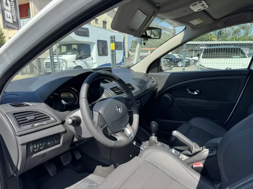 Renault Mégane Sport Tourer 2014 - 8990 EUR, 234000 km - 234000km - foto 11 de 32