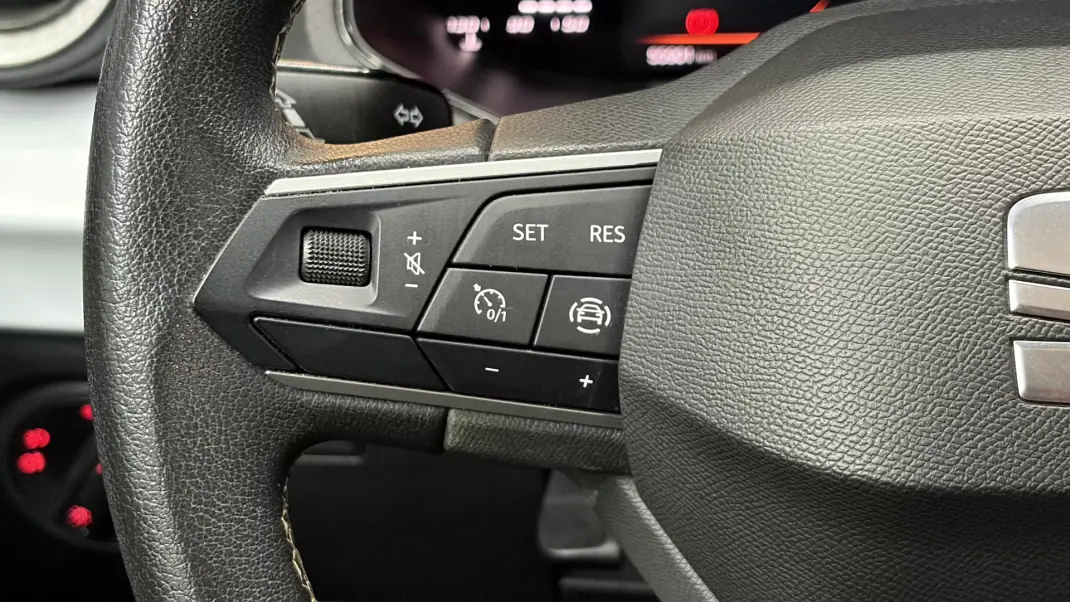 SEAT Ibiza 2023 - 14270 EUR, 50000 km - AUTO.MOTO.pt - 50000km - foto 19 de 38