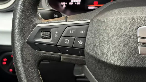 SEAT Ibiza 2023 - 13970 EUR, 50000 km - AUTO.MOTO.pt - 50000km - foto 19 de 38