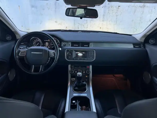 Land Rover Range Rover Evoque 2015 - 22490 EUR, 199000 km - AUTO.MOTO.pt - 199000km - foto 4 de 19