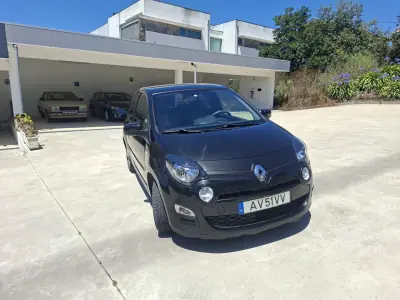 Renault Twingo 2014 - 6490 EUR, 93204 km - AUTO.MOTO.pt - 93204km - foto 3 de 17