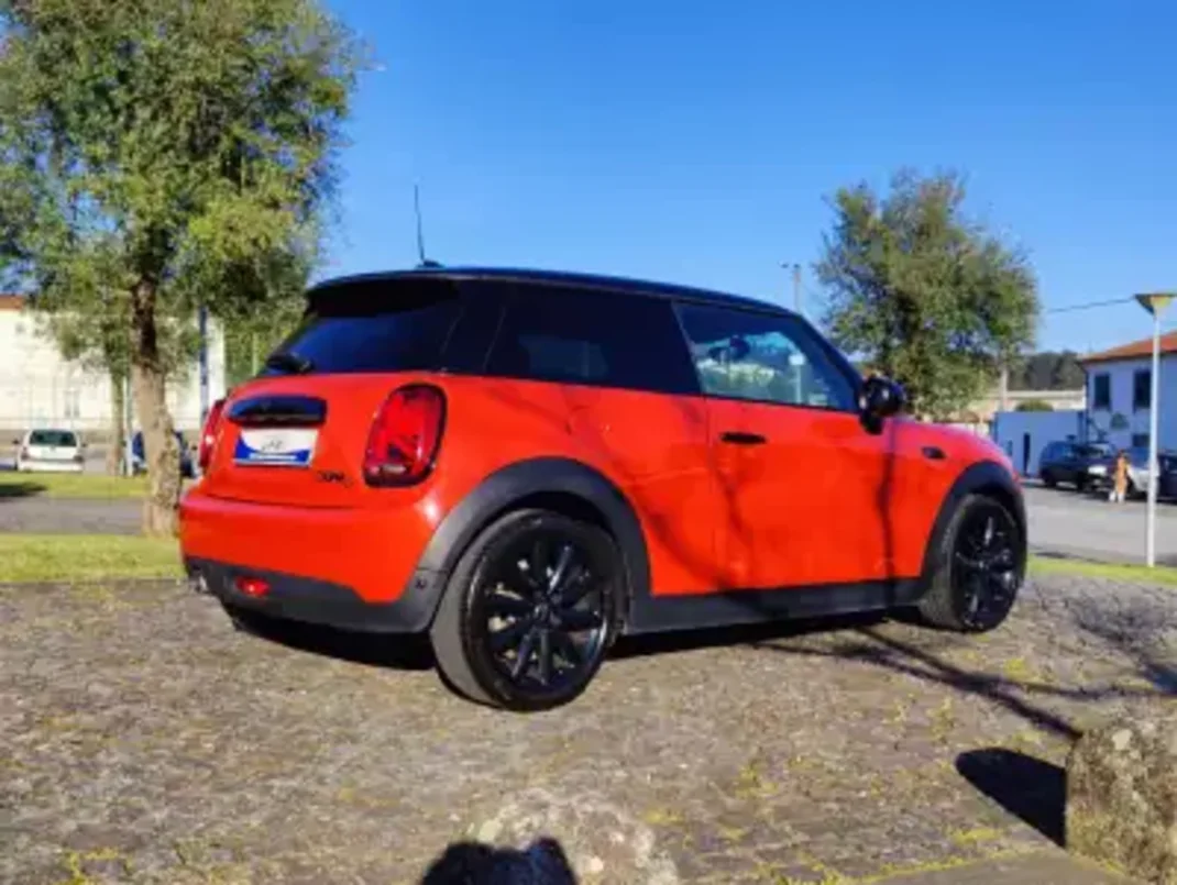 MINI Cooper 2019 - 16990 EUR, 115123 km - AUTO.MOTO.pt - 115123km - foto 6 de 12