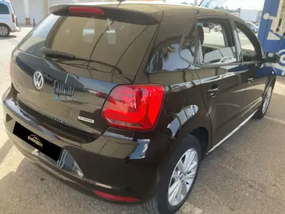 Volkswagen Polo 2017 - 10890 EUR, 83230 km - AUTO.MOTO.pt - 83230km - foto 5 de 7