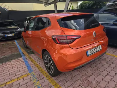 Renault Clio 2020 - 16950 EUR, 93500 km - AUTO.MOTO.pt - 93500km - foto 2 de 6