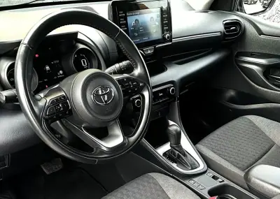 Toyota Yaris 2021 - 21400 EUR, 91340 km - AUTO.MOTO.pt - 91340km - foto 5 de 12