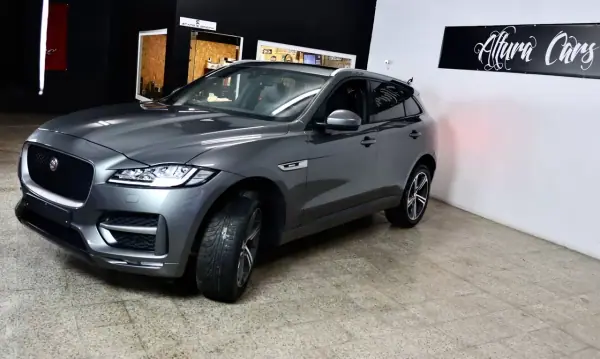 Jaguar F-Pace 2018 - 33900 EUR, 70000 km - AUTO.MOTO.pt - 70000km - foto 3 de 39