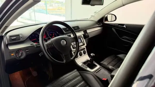Volkswagen Passat 2007 - 9990 EUR, 158529 km - 158529km - foto 15 de 31