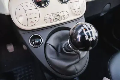 Fiat 500 2021 - 9999 EUR, 108000 km - AUTO.MOTO.pt - 108000km - foto 26 de 28