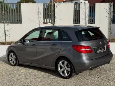 Mercedes-Benz B 200 2013 - 10950 EUR, 210000 km - 210000km - foto 5 de 26