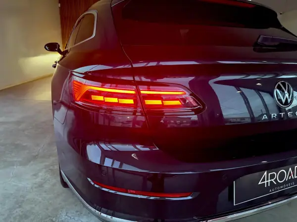 Volkswagen Arteon Shooting Brake 2021 - 23500 EUR, 168600 km - AUTO.MOTO.pt - 168600km - foto 123 de 144