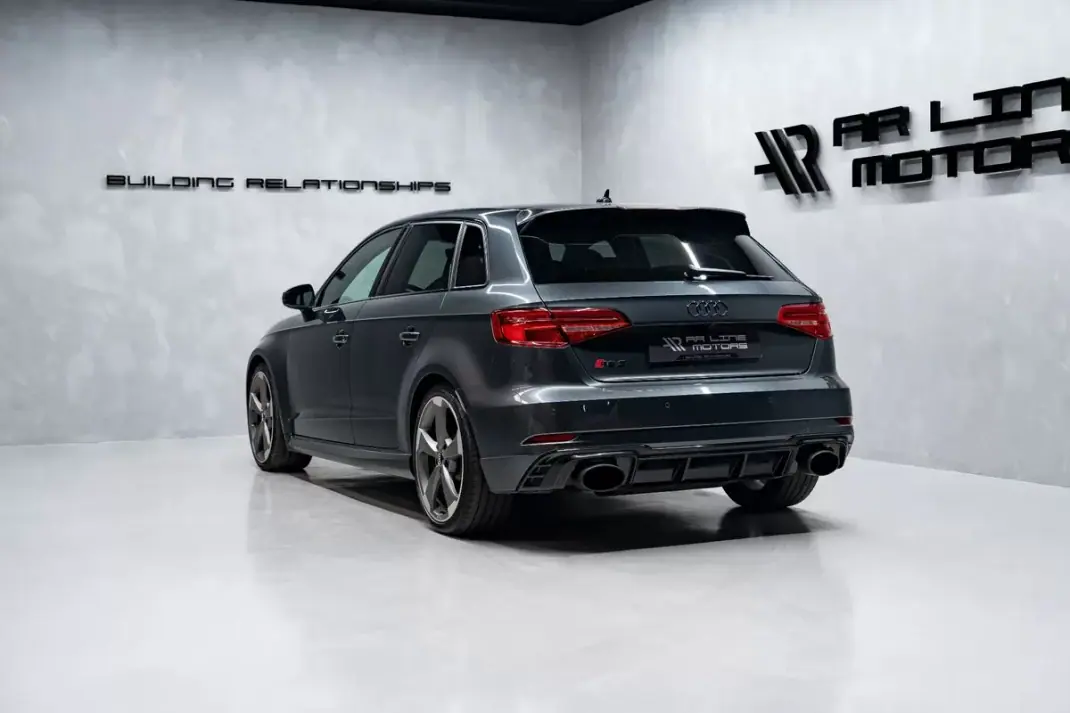 Audi RS3 Sportback 2019 - 49950 EUR, 76000 km - AUTO.MOTO.pt - 76000km - foto 9 de 40