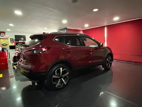 Nissan Qashqai 2018 - 15000 EUR, 84774 km - AUTO.MOTO.pt - 84774km - foto 6 de 23
