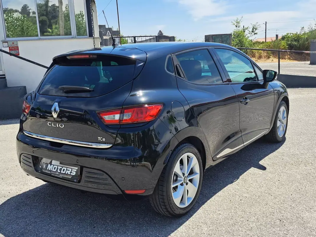 Renault Clio 2017 - 10950 EUR, 112648 km - 112648km - foto 7 de 45