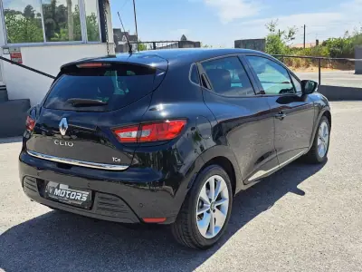 Renault Clio 2017 - 10950 EUR, 112648 km - AUTO.MOTO.pt - 112648km - foto 7 de 45