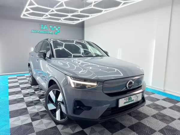 Volvo C40 2021 - 29500 EUR, 84000 km - AUTO.MOTO.pt - 84000km - foto 4 de 23