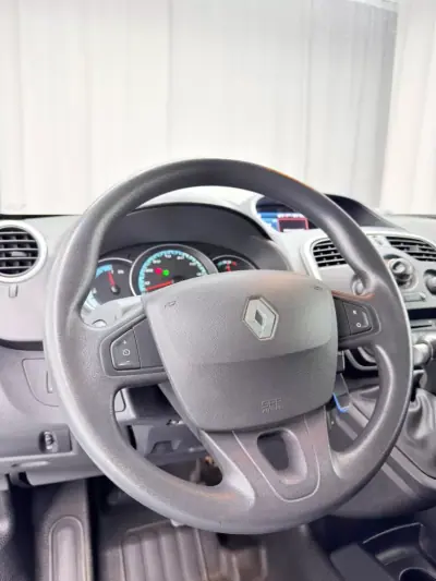 Renault 2016 - 7500 EUR, 38000 km - AUTO.MOTO.pt - 38000km - foto 15 de 16