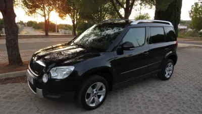 Skoda Yeti 2011 - 11400 EUR, 127000 km - 127000km - foto 1 de 15