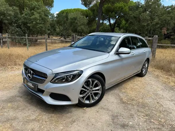 Mercedes-Benz C 180 2014 - 13500 EUR, 200000 km - AUTO.MOTO.pt - 200000km - foto 2 de 13