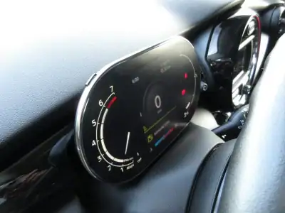 MINI Cooper 2021 - 19990 EUR, 90000 km - AUTO.MOTO.pt - 90000km - foto 31 de 52