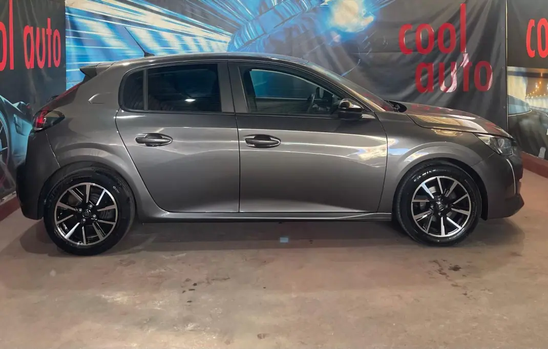 Peugeot 208 2023 - 14900 EUR, 44000 km - AUTO.MOTO.pt - 44000km - foto 4 de 47