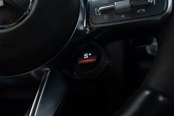 Mercedes-Benz CLA 45 AMG 2023 - 54950 EUR, 27000 km - AUTO.MOTO.pt - 27000km - foto 43 de 47